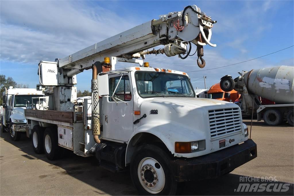 Altec D947TR Mobile drill rig trucks