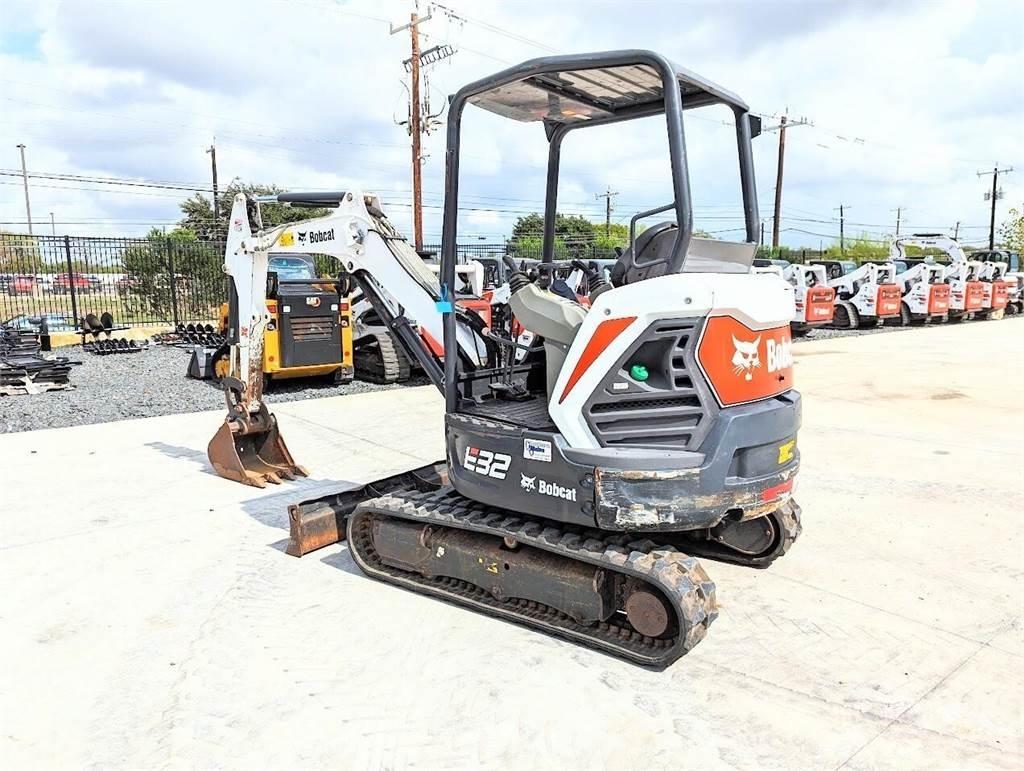 Bobcat E32I Mini excavators < 7t