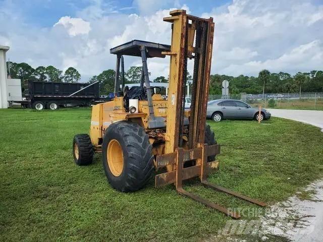 CASE 585E Rough terrain truck