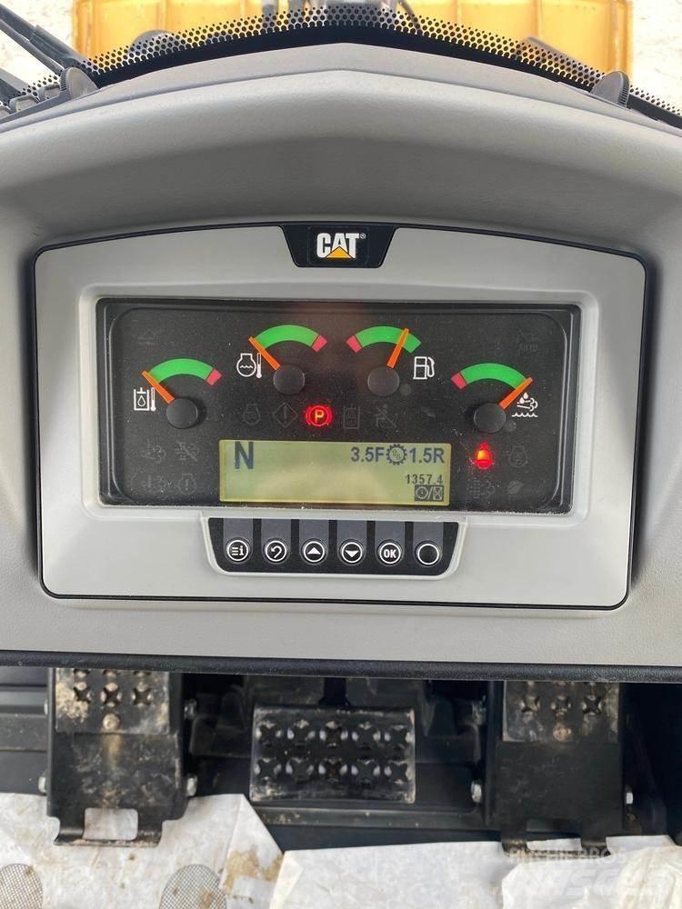 CAT 963K Crawler FEL's