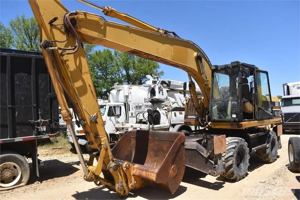CAT M318 Wheeled excavators