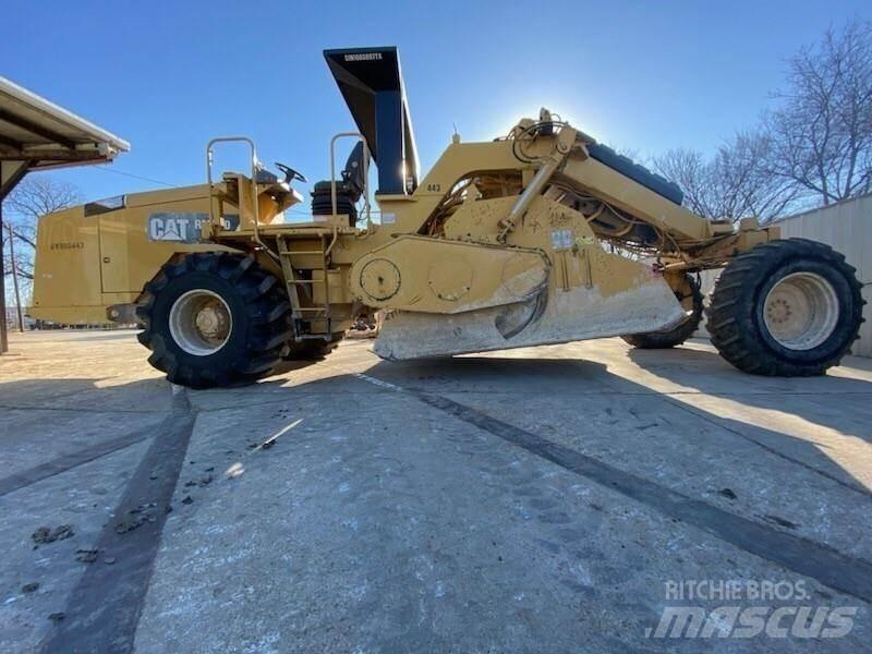 CAT RM-300 Asphalt recyclers
