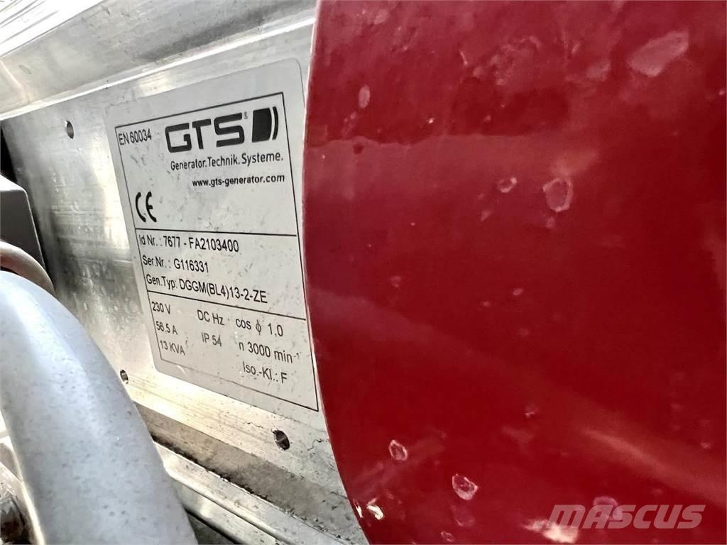 Fuchs MHL320F Waste / industry handlers