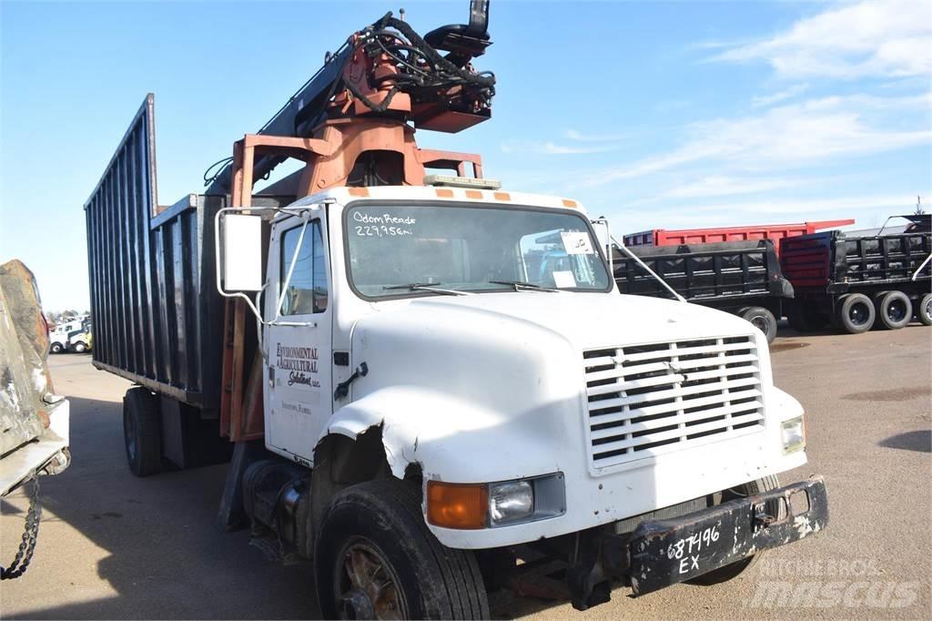 International 4900 Crane trucks