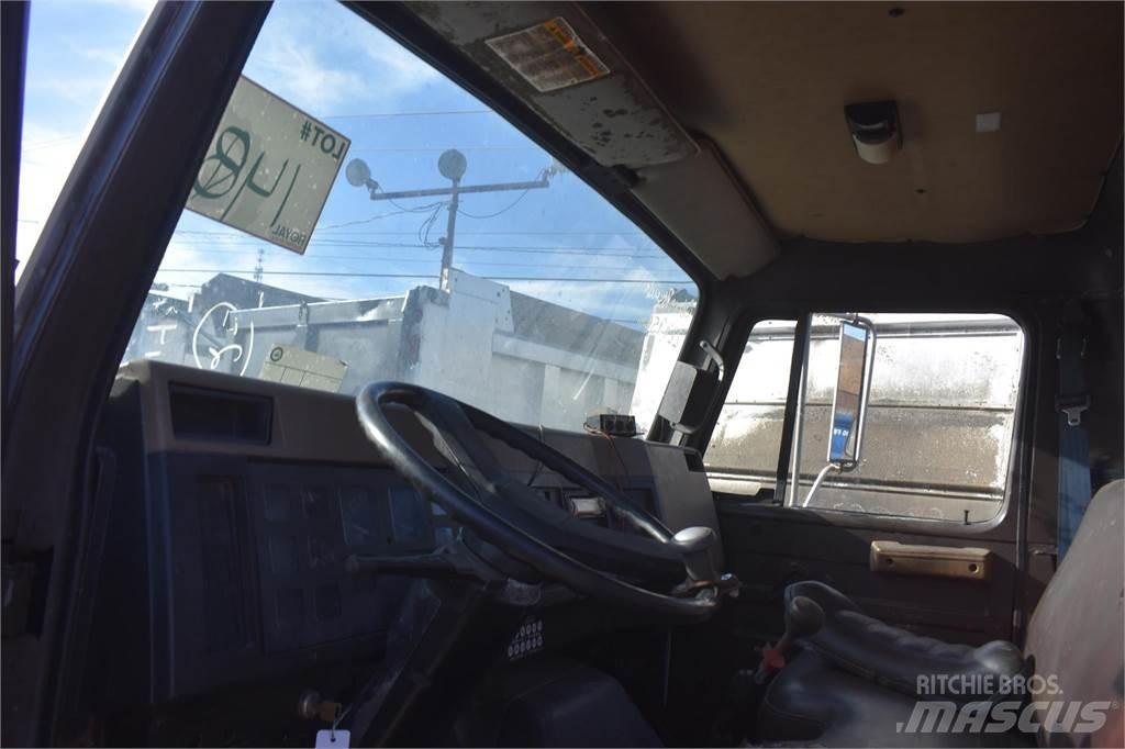 International 4900 Crane trucks