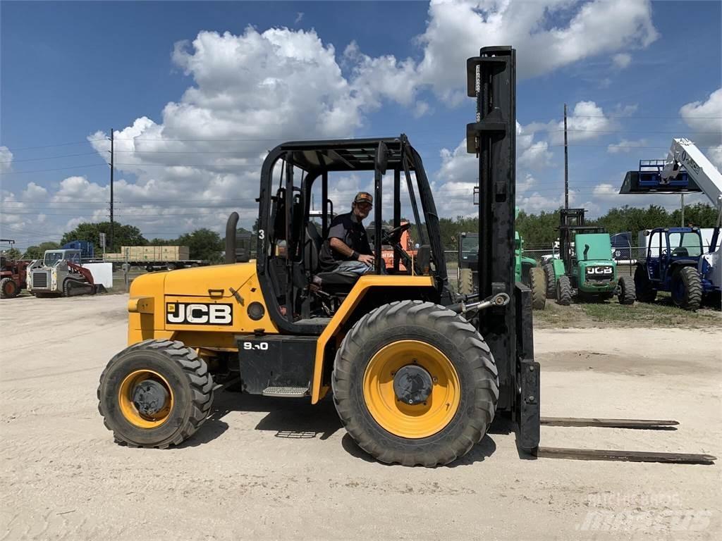 JCB 930 Rough terrain truck
