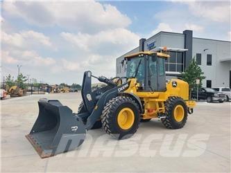John Deere 544P Wheel loaders