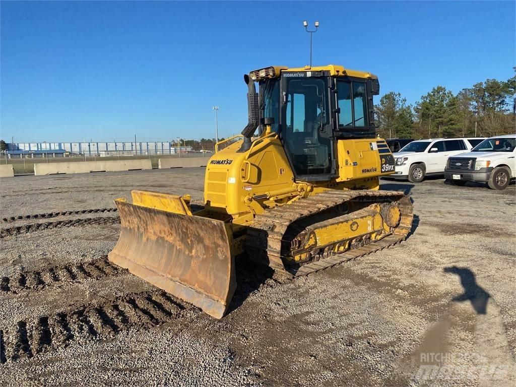 Komatsu D39PX-24 Crawler dozers