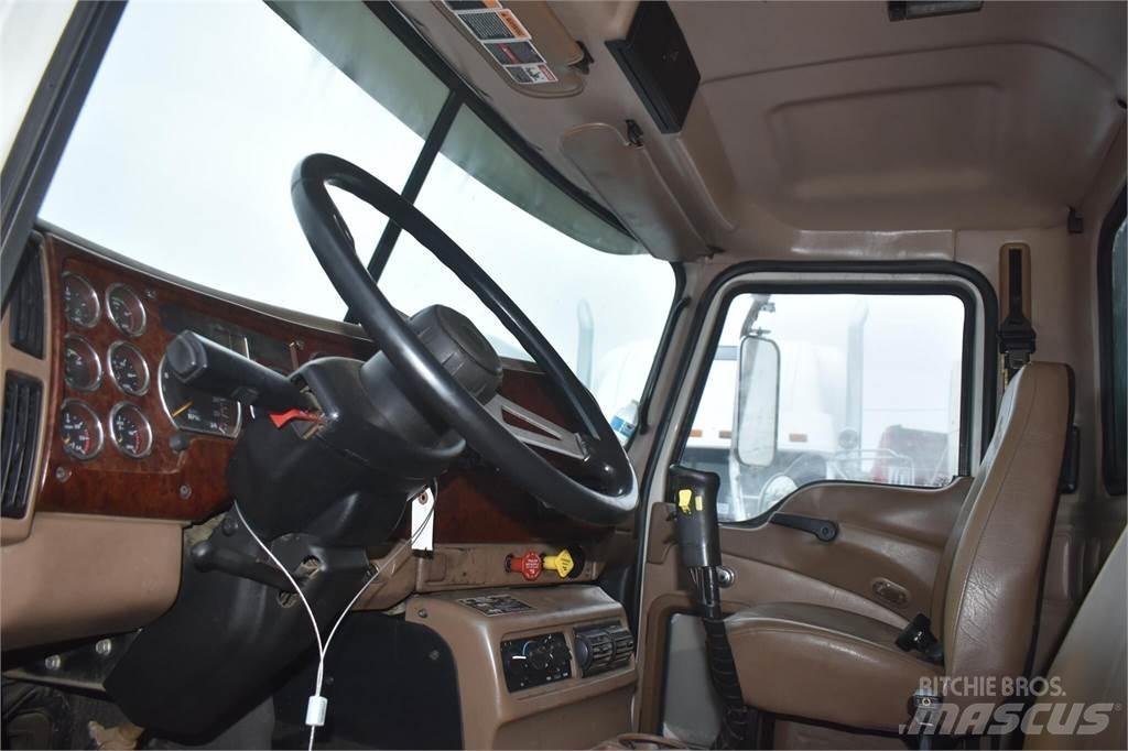 Mack GRANITE CV713 Tipper trucks