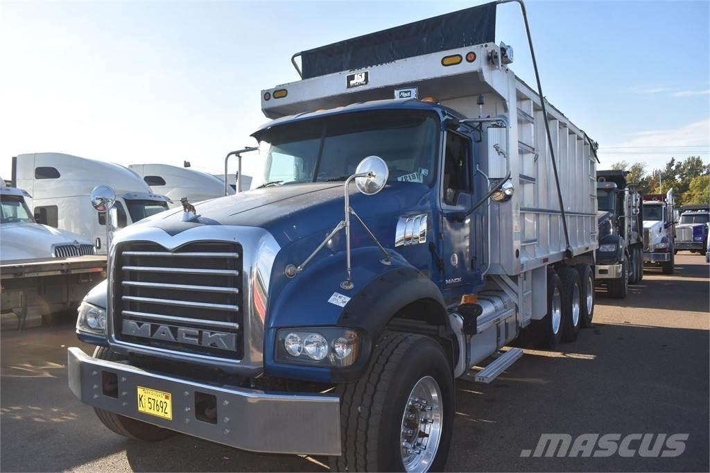 Mack GRANITE GU713 Tipper trucks