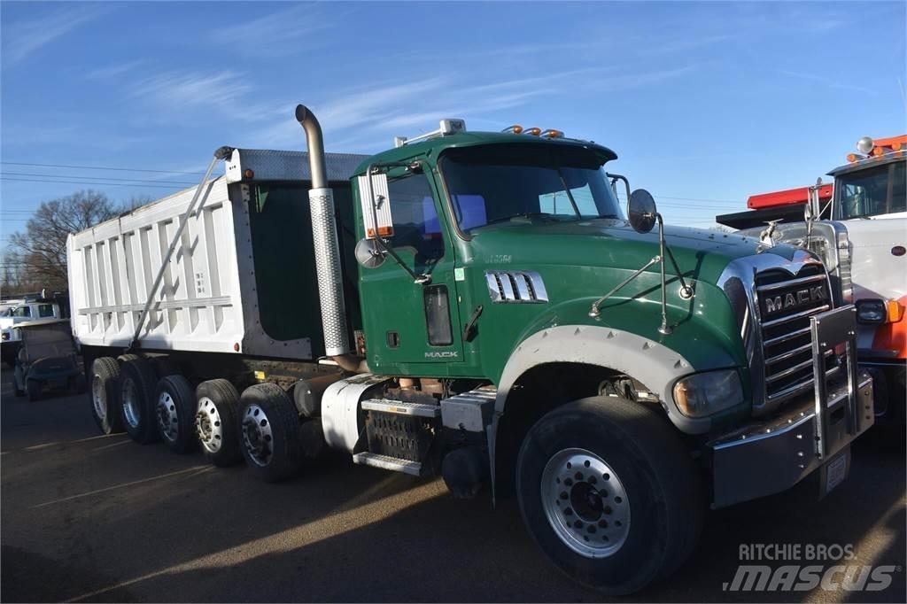 Mack GRANITE GU713 Tipper trucks