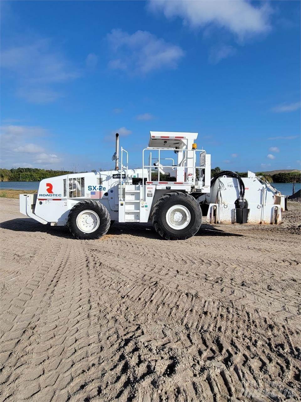 Roadtec SX2E Asphalt recyclers