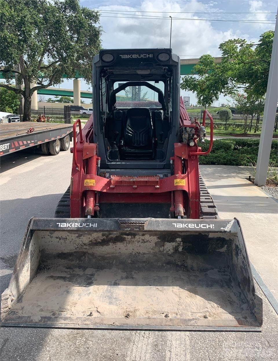 Takeuchi TL12V2 Skid steer loaders