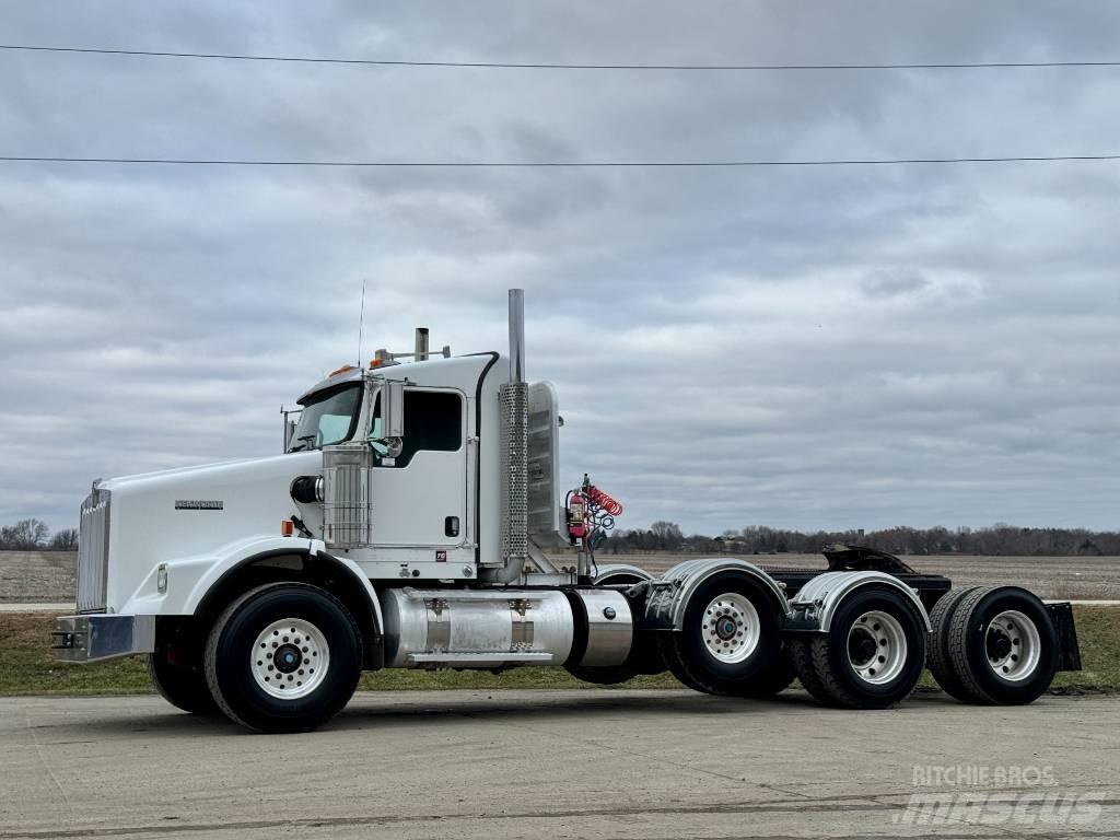 Kenworth T800 Truck Tractor Units