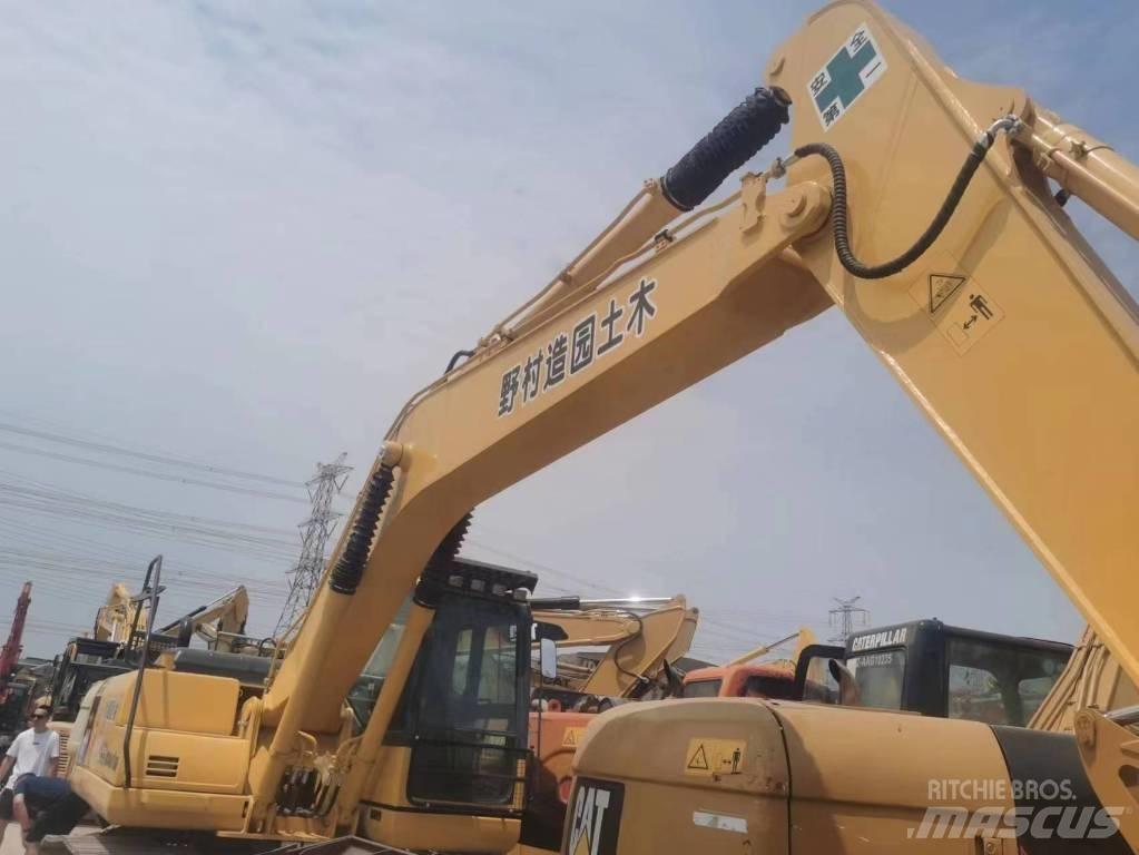 Komatsu PC 210 LC Crawler excavators