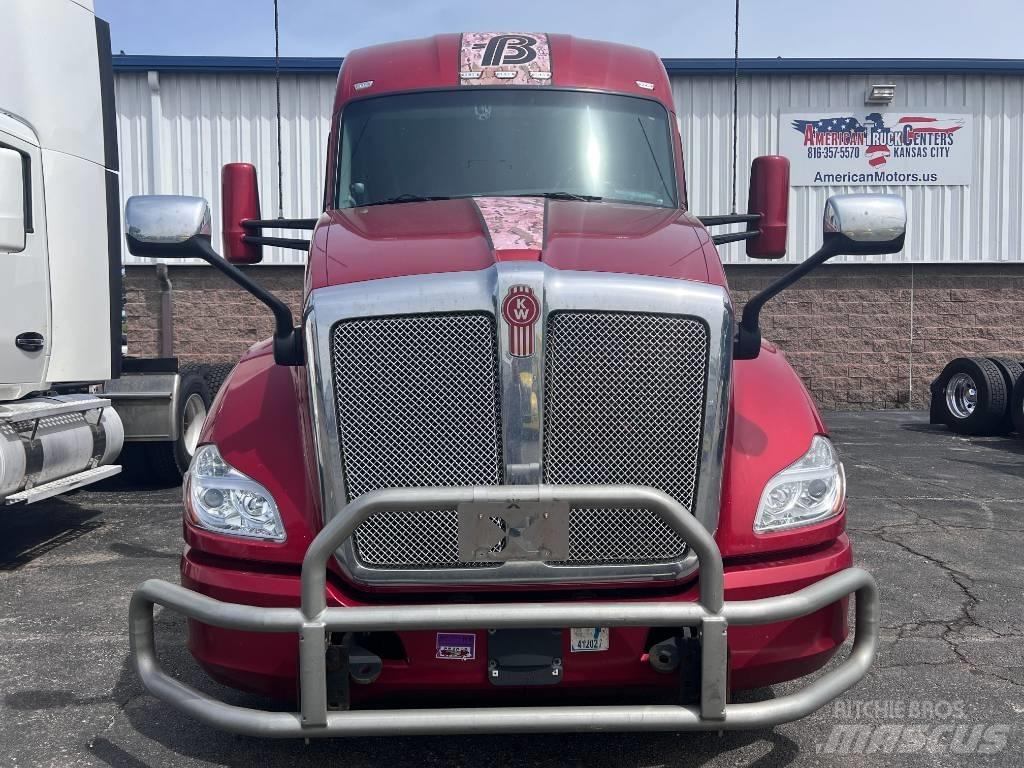 Kenworth T 680 Truck Tractor Units