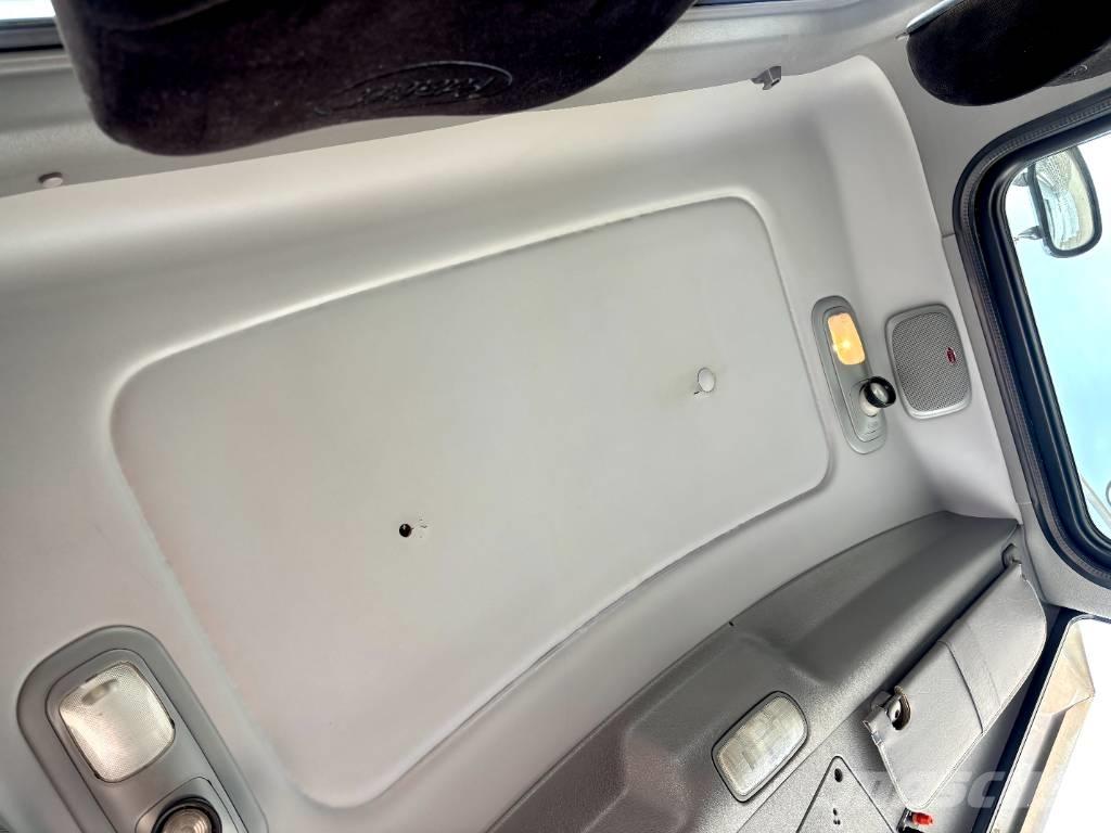 Peterbilt 388 Truck Tractor Units