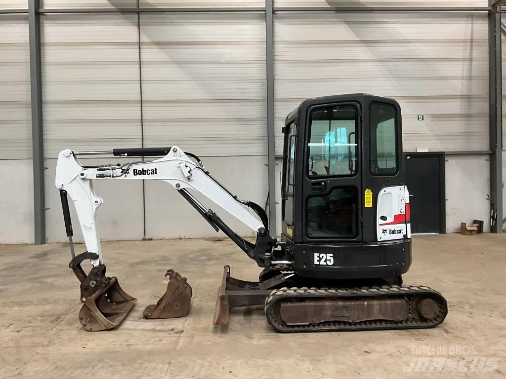 Bobcat E 25 Mini excavators < 7t