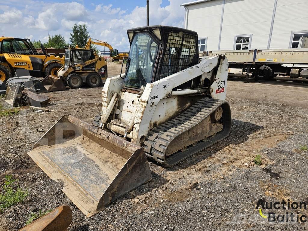 Bobcat T 250 Crawler FEL's