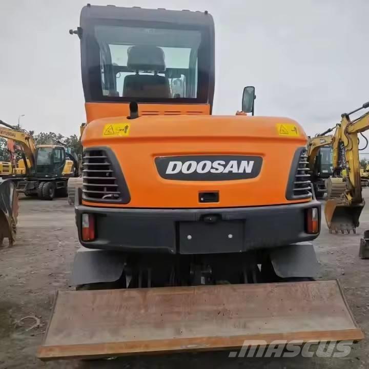 Doosan DX 60W Wheeled excavators