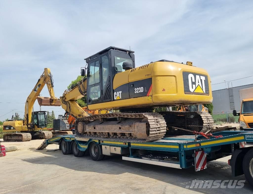 CAT 323 D L Crawler excavators