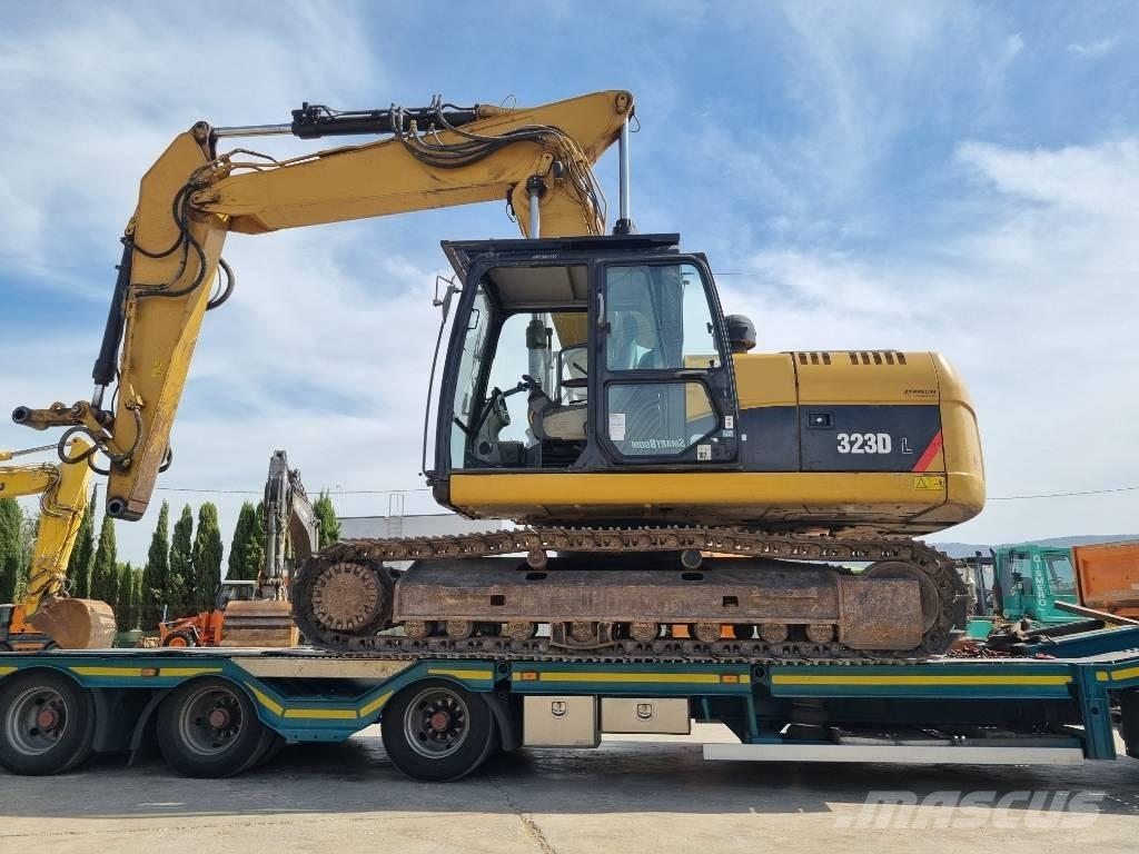 CAT 323 D L Crawler excavators