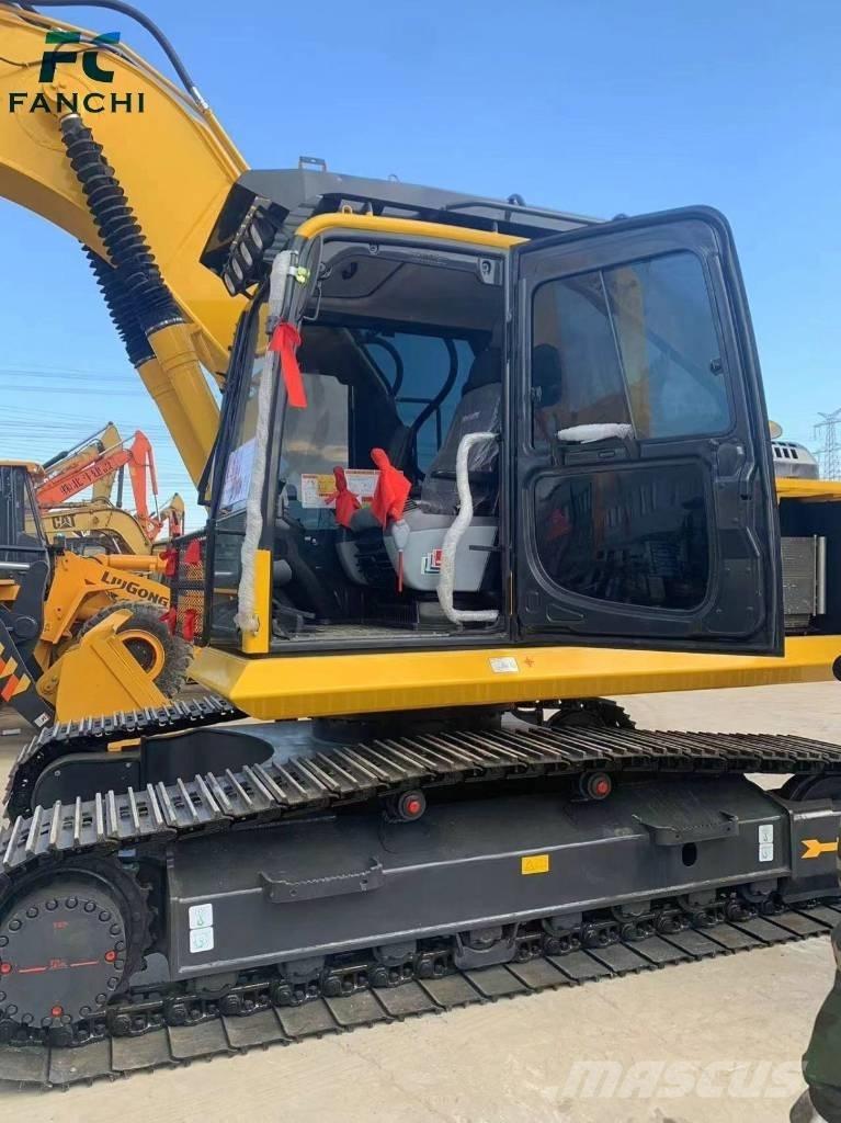 Komatsu PC 210 Mini excavators < 7t