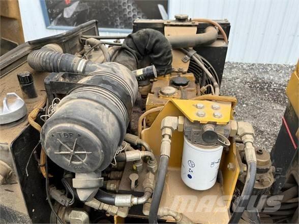 CAT CB-224E Single drum rollers
