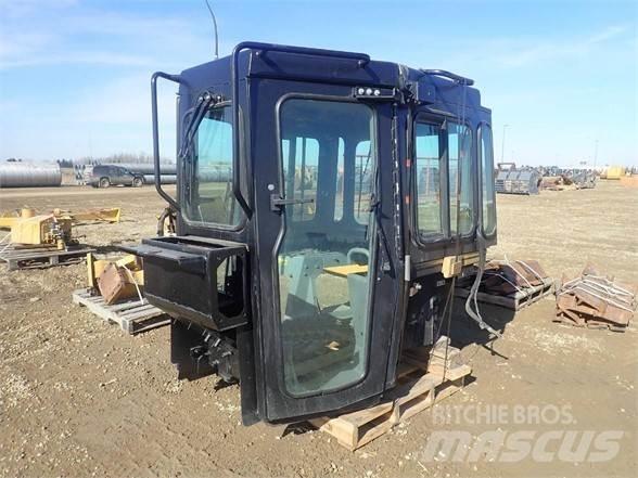 CAT D6R Cabins and interior