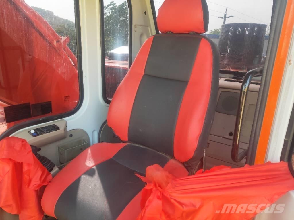 Doosan DH220LC-7 Crawler excavators