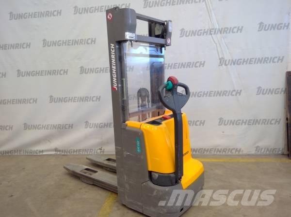 Jungheinrich EJC 112 Pedestrian stacker