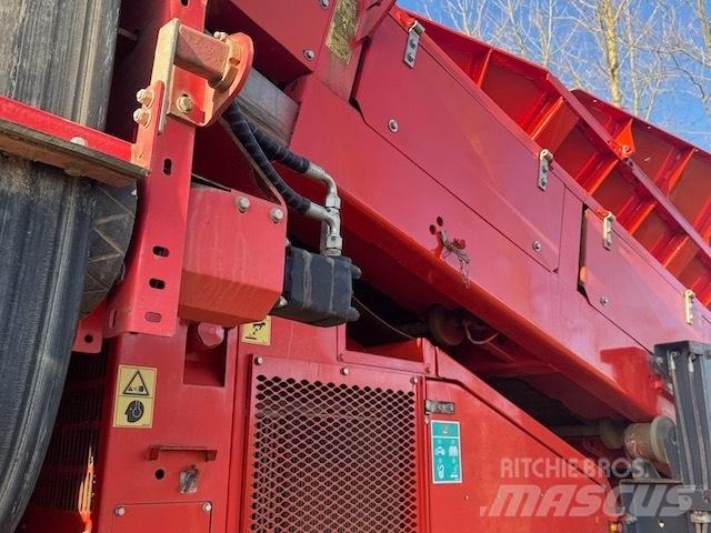 Terex Finlay 883+ Screeners