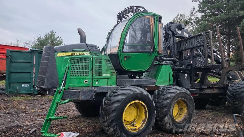 John Deere 1510 E Forwarders