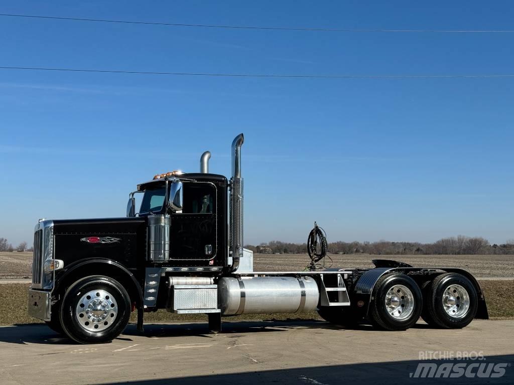 Peterbilt 389 Truck Tractor Units