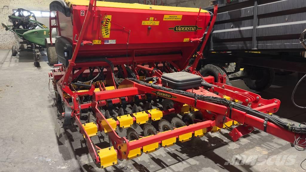 Väderstad Rapid300S Drills