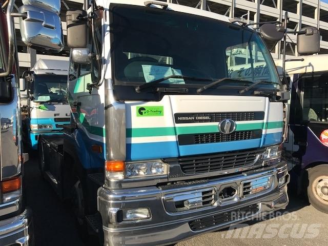 UD KL-CK482BAT Truck Tractor Units