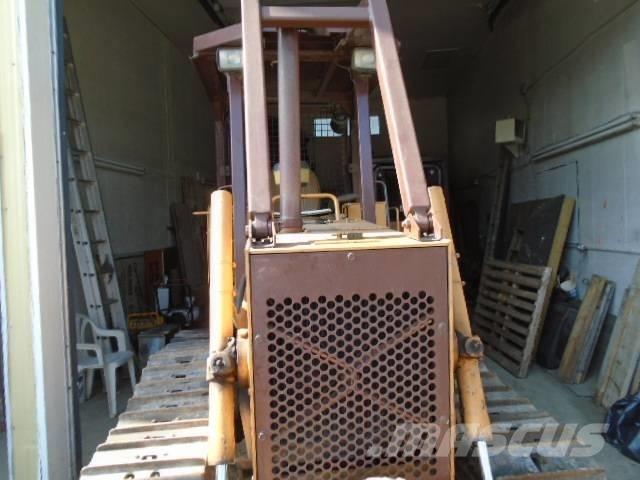 CASE 450 C Crawler FEL's