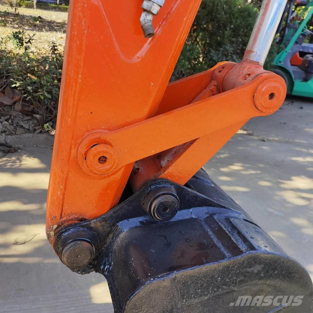 Hitachi ZX70 Midi excavators  7t - 12t