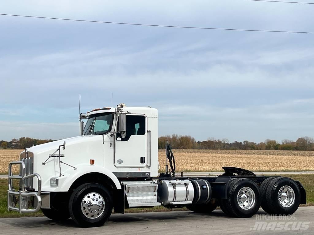 Kenworth T800 Truck Tractor Units