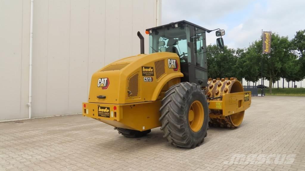 CAT CS13 Single drum rollers