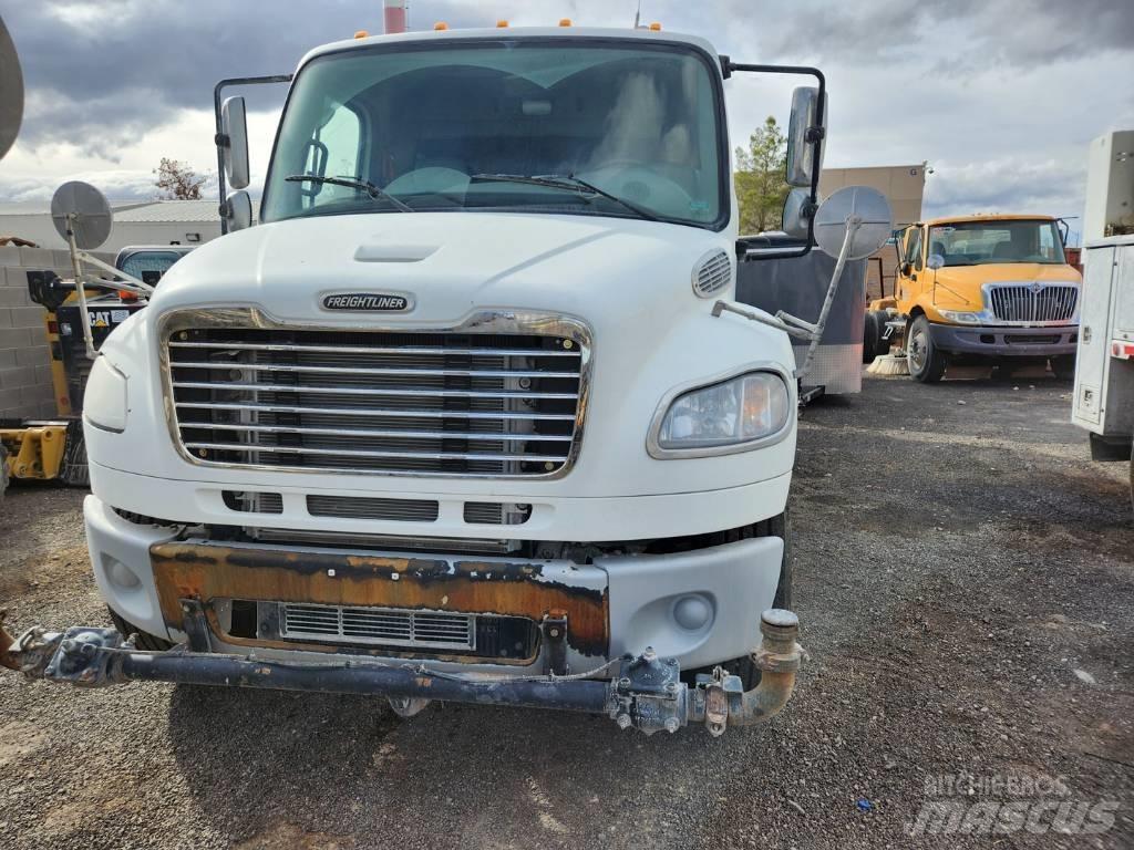 Freightliner M2-106 Water tankers