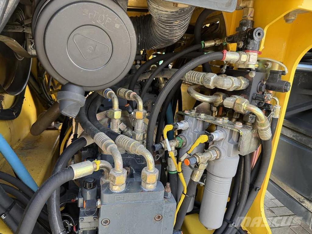 Bomag BW 151 AD-4 Twin drum rollers