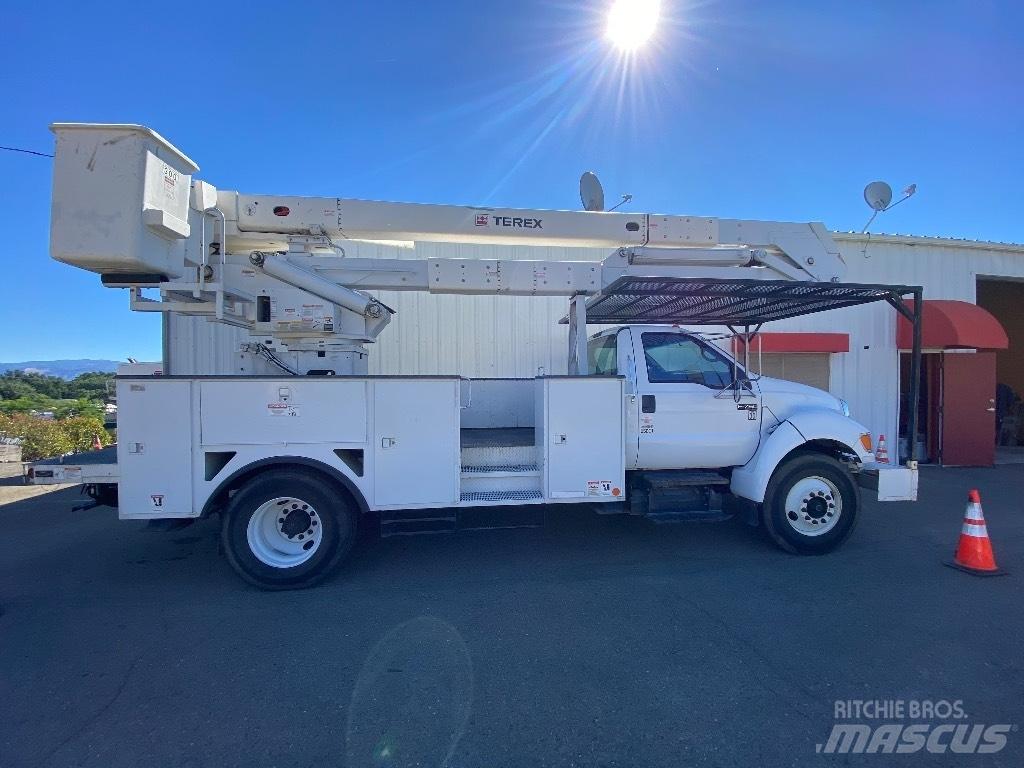 Ford F 750 SD Truck mounted aerial platforms