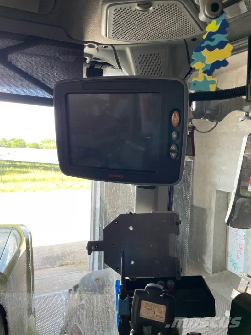 CLAAS Axion 870 Tractors