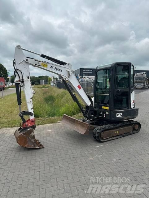 Bobcat E 32 Mini excavators < 7t