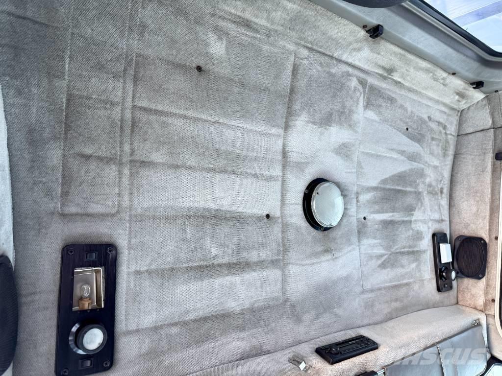 Peterbilt 379 Truck Tractor Units