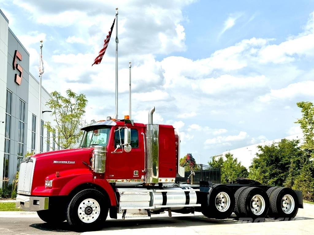 Western Star 4900 SB Truck Tractor Units