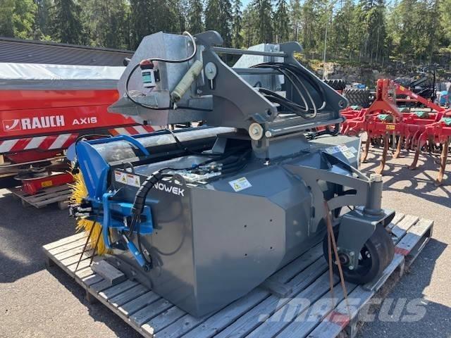 Snowek Circulus C220 Sweepers