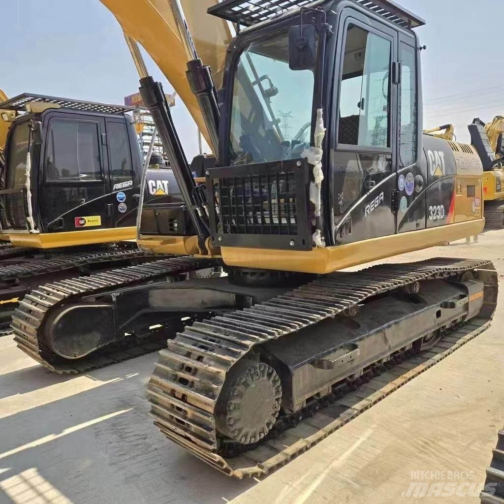 CAT 323 D Crawler excavators