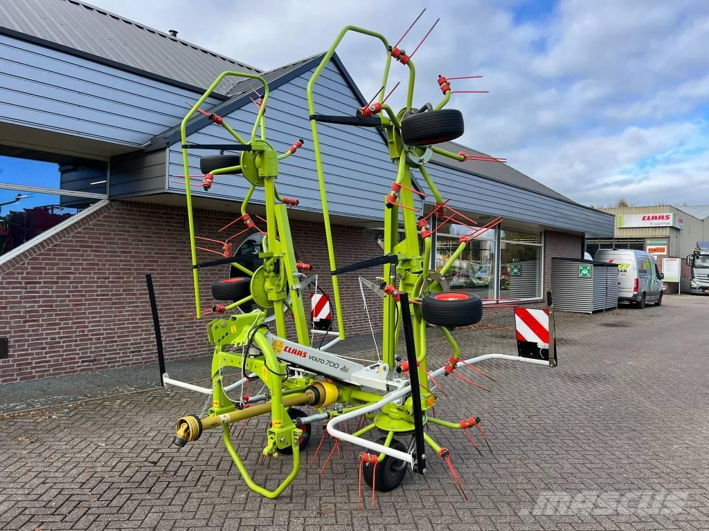 CLAAS Volto 700 Rakes and tedders